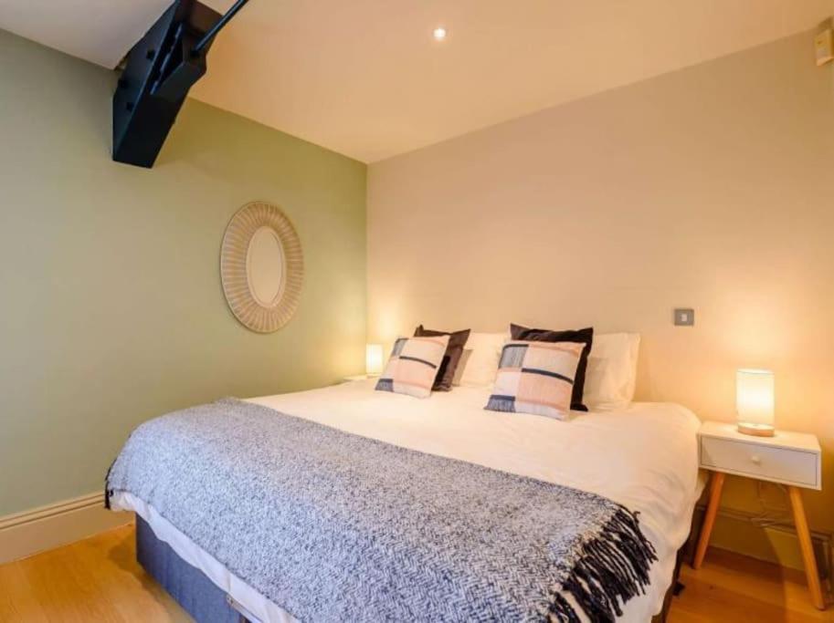 Ferienwohnung Woodmill Bakewell Riverside Exterior foto